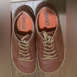 Origo Brown Sneakers Sz 10